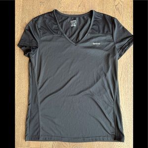 Like new women’s Reebok shirt